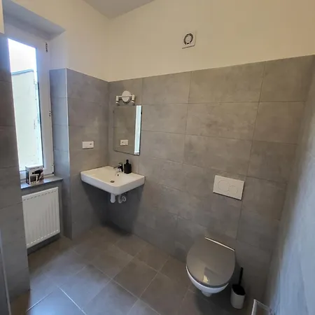 Center - Moderna Rimske Namesti Iv Apartment